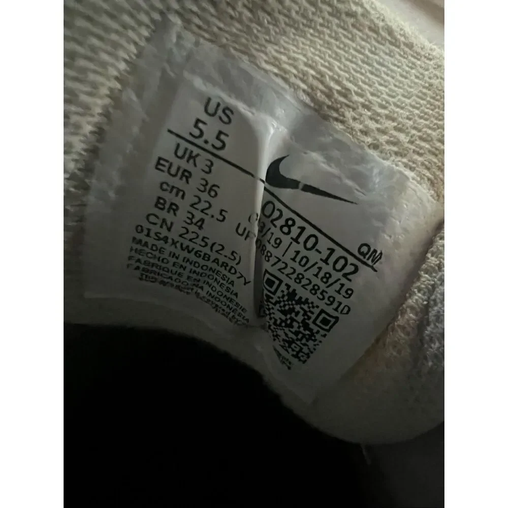 Nike Court Royale AC Athletic Sneaker Size 5.5 Style AO2810-102